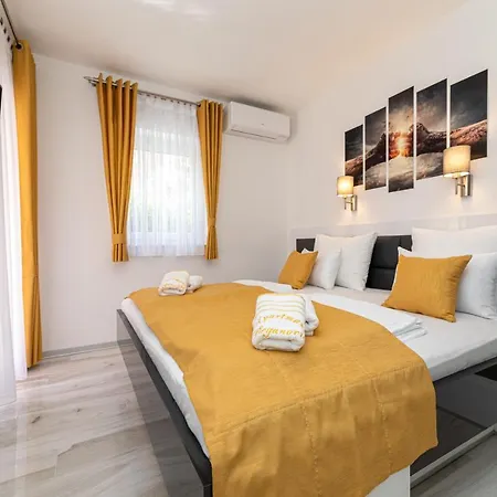 1 Paola Krk Town
