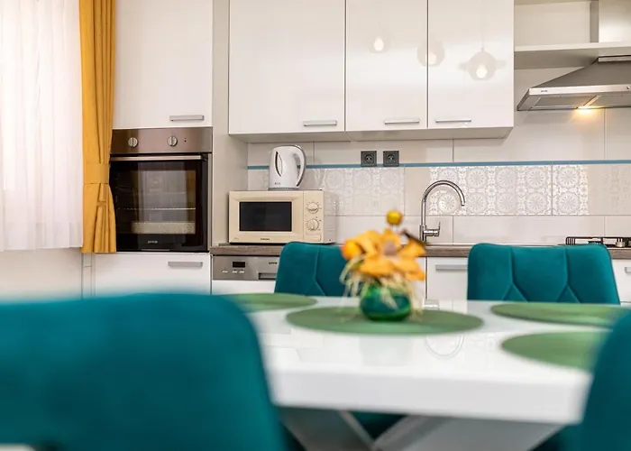 1 Paola Apartament *