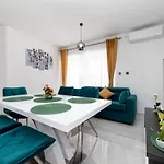 Apartamento 1 Paola *