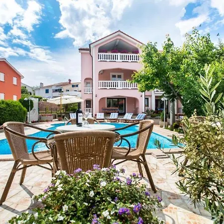 Apartamento 1 Paola Krk Town